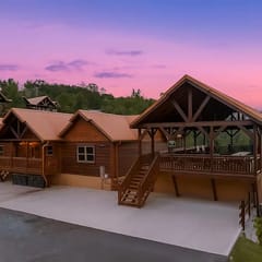 Smoky Mtn 8BR | Indoor Pool + Mini Golf