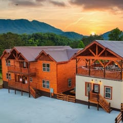 Indoor Pool + Arcade + Gazebo Dining | Sleeps 26