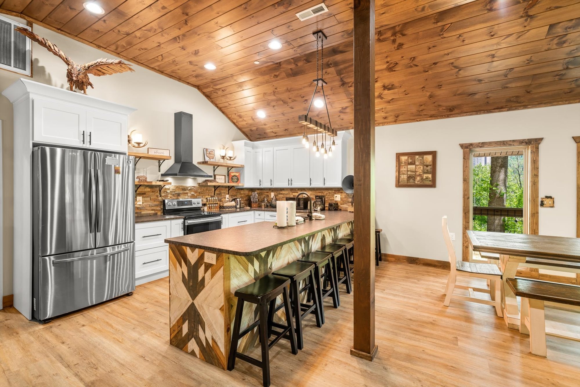 04-843-Highland-Rd-Gatlinburg-TN-4